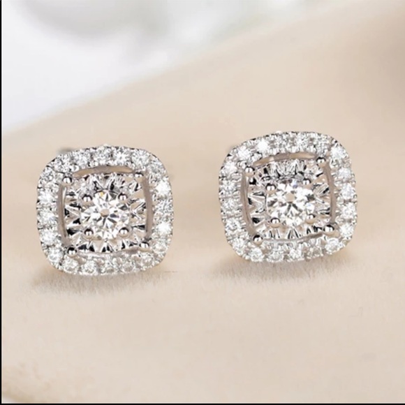 New 925 Silver Square Classic Diamond Stud Earring - Picture 2 of 4